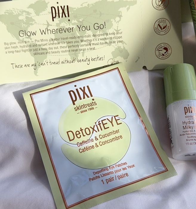 НОВ! Козметичен комплект PIXI