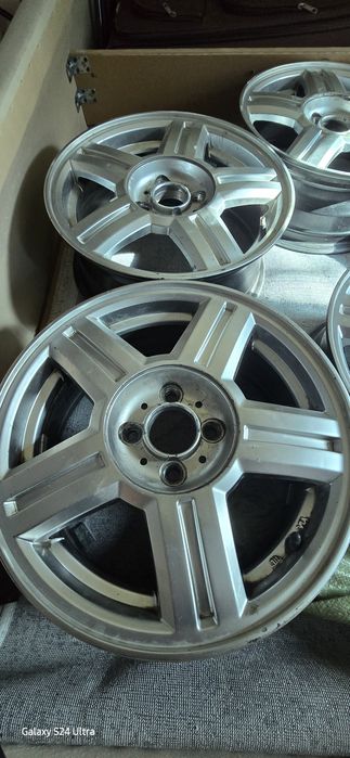 Продам ТОРУСЫ   R15