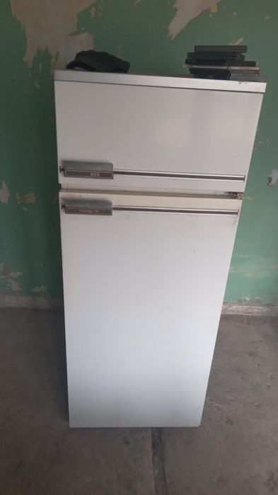 Продам холодильник