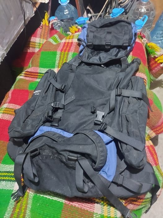 Продавам турестическа раница