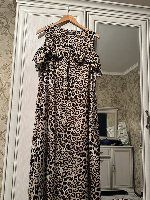 Продам платье новое шелковое