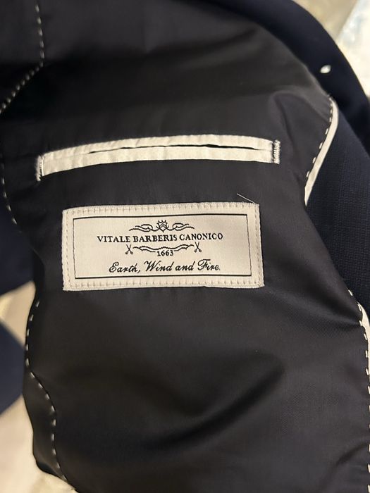 Продам новый костюм