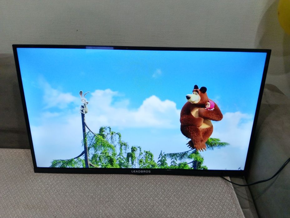 Продам телевизор 32 smart tv