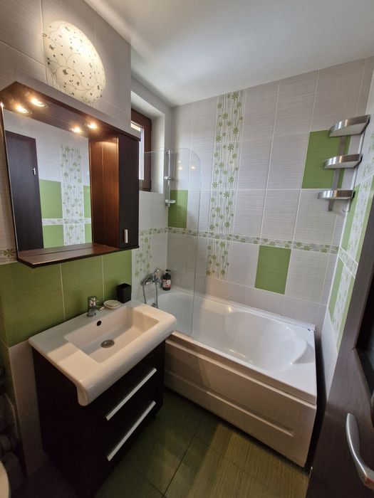 Inchiriez  apartament 2 camere