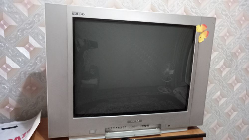 Телевизор AKIRA..