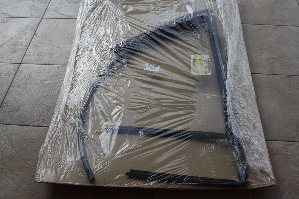 Garnituri geamuri ușă VW Golf 7 stanga & dreapta - 5G9 839 432 E 5AP