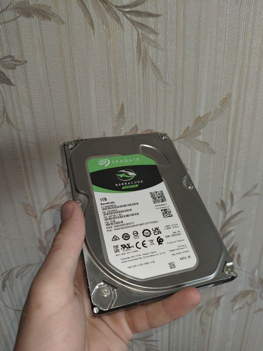 Жесткий диск Seagate Barracuda 1000 Gb