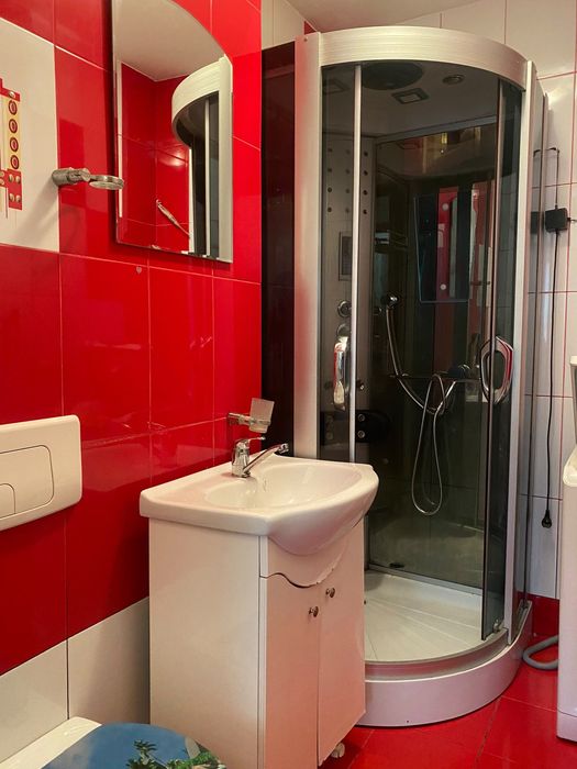 Închiriez apartament