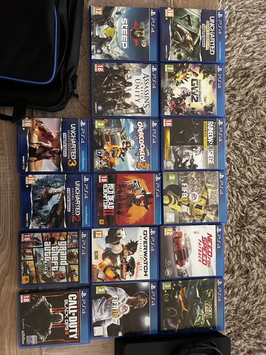 Vand ps4 slim 500gb plus 16 jocuri cu cd