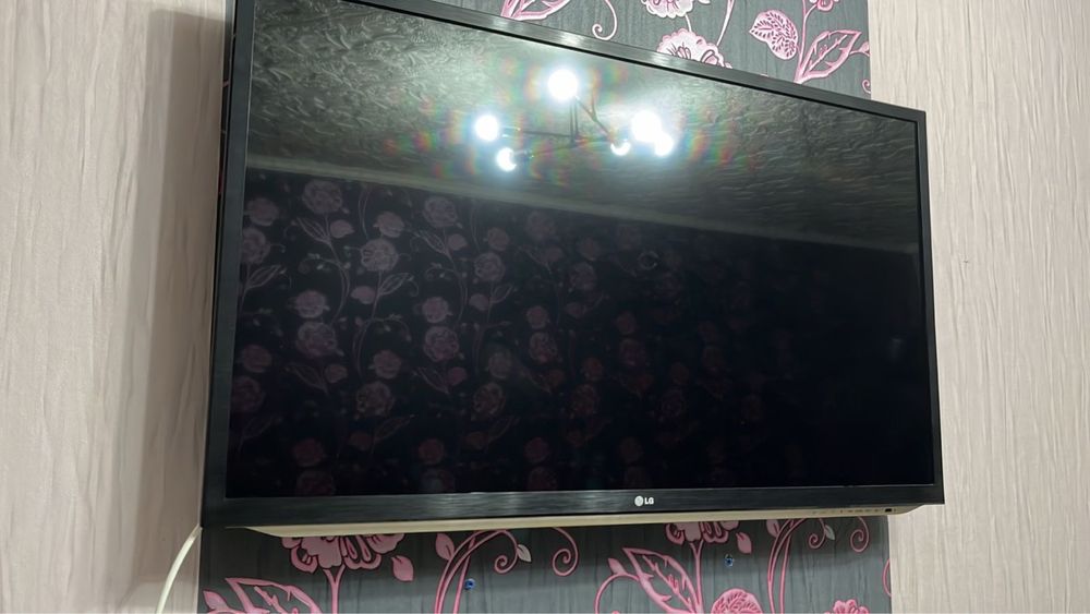Продам телевизор марки LG