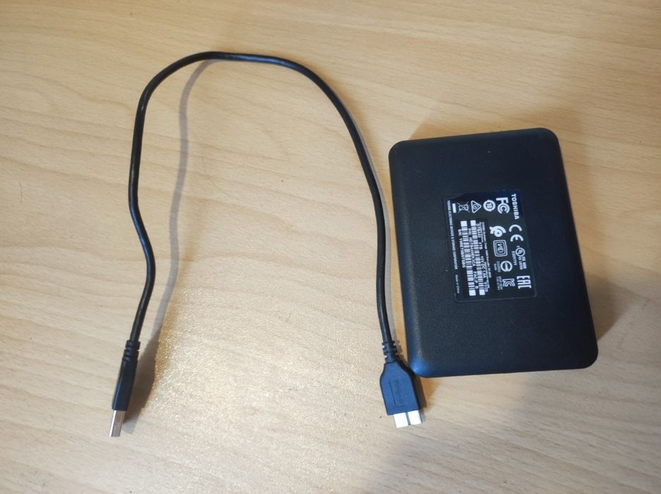 Toshiba (4 TB). Ползван е малко.