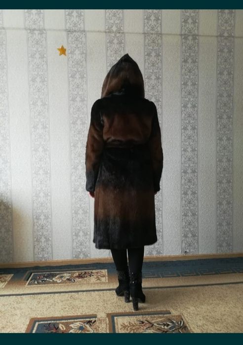 Продам. Норковую шубу