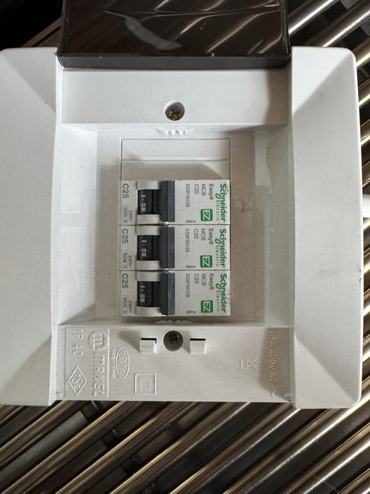 Електрическа Скара с Тръбни Нагреватели – 3.8 kW