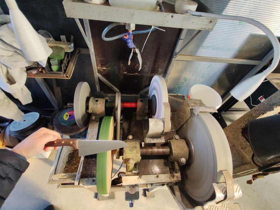 Atelier ascutit reparat cutite/foarfece/cutite masina tocat