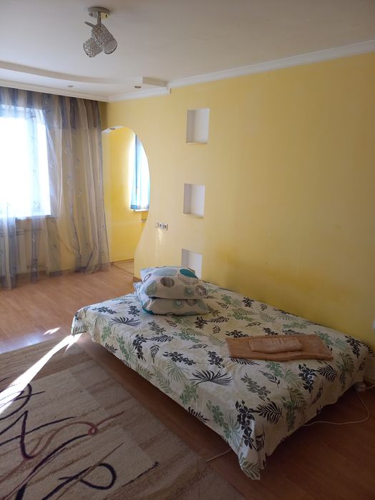 сутки 8000в центре..