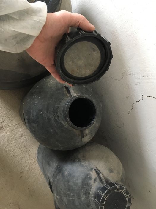 Продаю емкость для воды впрочем сами решайте для чего