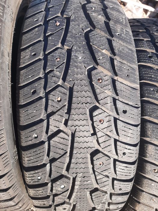 Продам шины 215/55/17 Китай