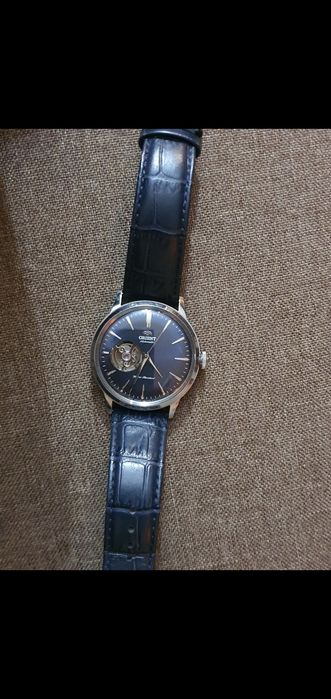 Часовник Ориент с кожена каишка