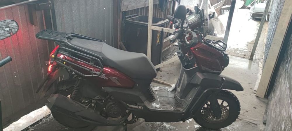 Продам мопед танк pro 150кубов