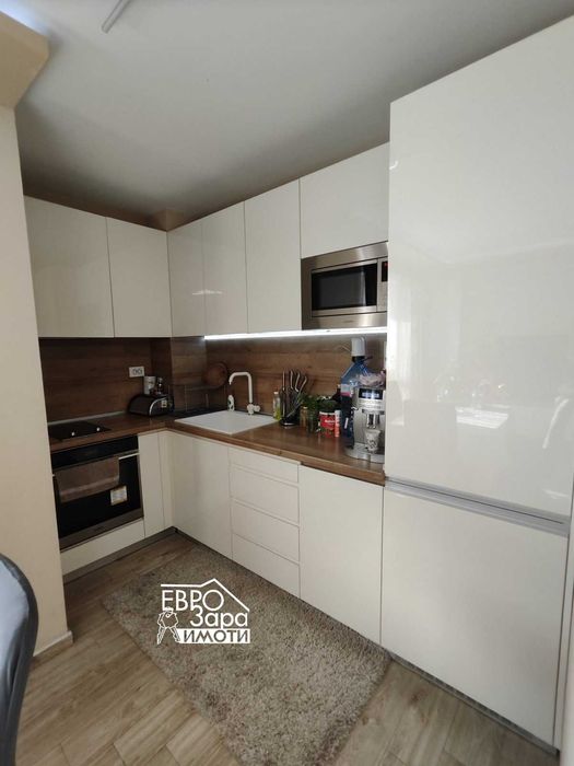 Продава се Тристаен апартамент в Стара Загора, Железник - изток - 89 кв.м за 1742 €/кв.м - Снимка #2