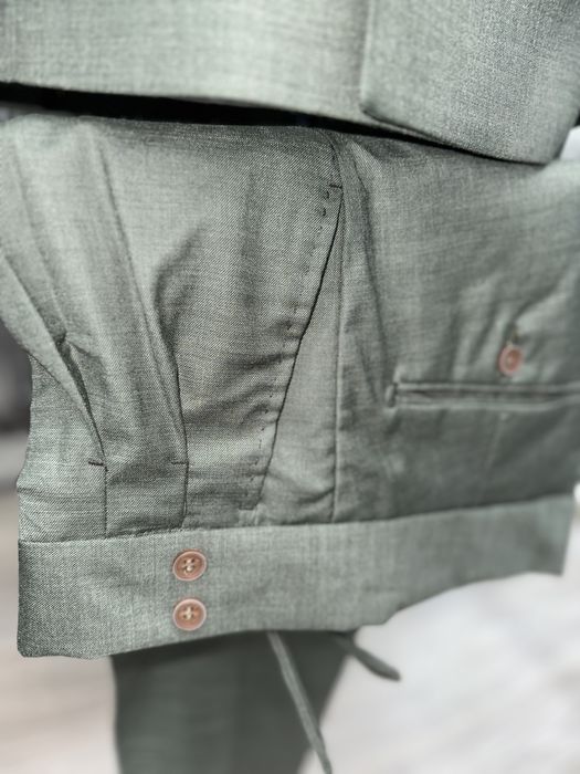 Costum Sartoria. Marimi dispinibile: 48/50/52/54/56