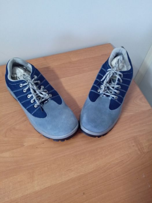 Спецобувь продается