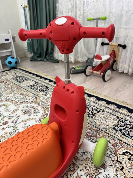 Каталка + самокат SKIP HOP