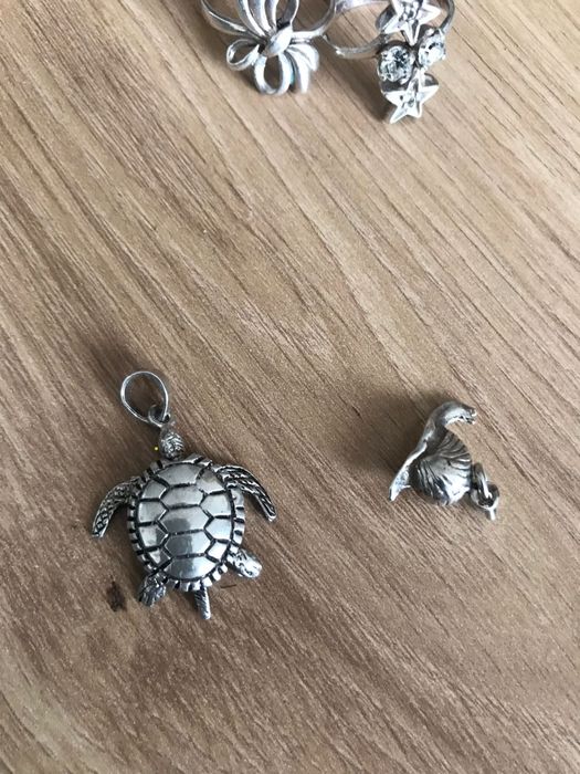 Vând bijuterii din argint