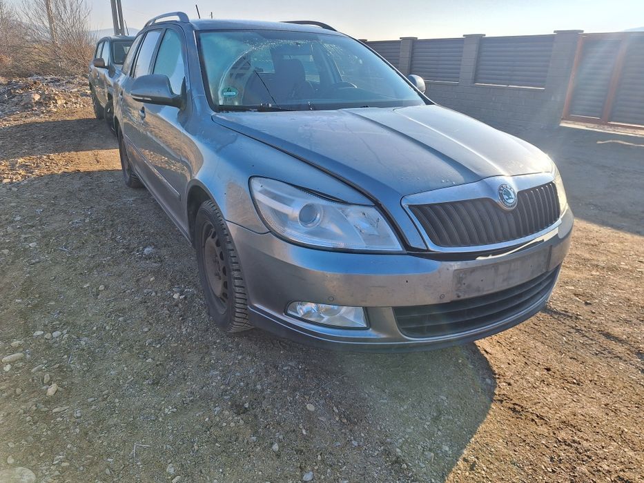 Dezmembrez Skoda Octavia 2 facelift 1.8 tfsi CDAA culoare negru 9910 sau gri cod LF8L