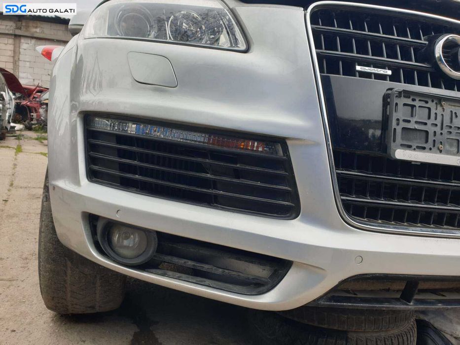 Bara Spoiler Fata Completa cu Grila Emblema cu Spalatoare si Locas Senzori Parcare Audi Q7 4L NFL Non Facelift 2007 - 2009 Culoare Light Silver Metallic LY7W [Q2822]
