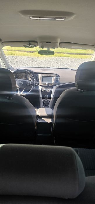 Opel Zafira alba