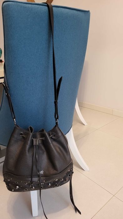 Poseta neagra Liu- jo