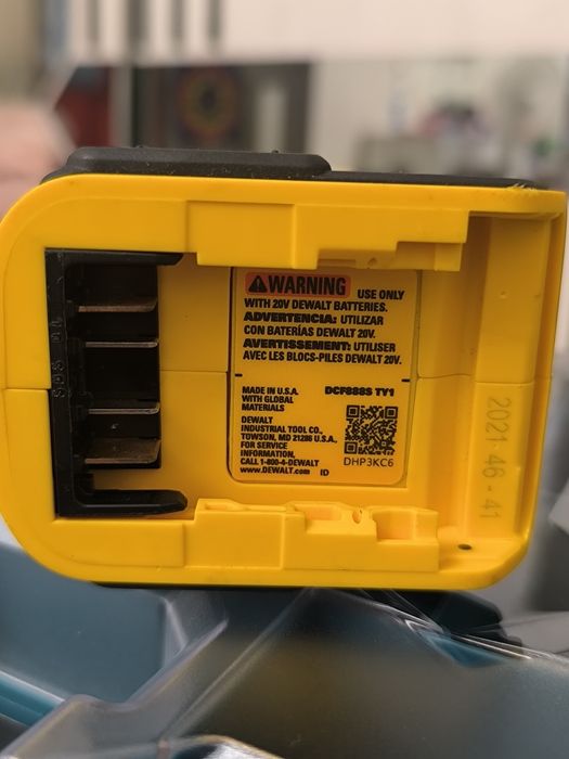 Импакт Dewalt DCF888S (DCF887).