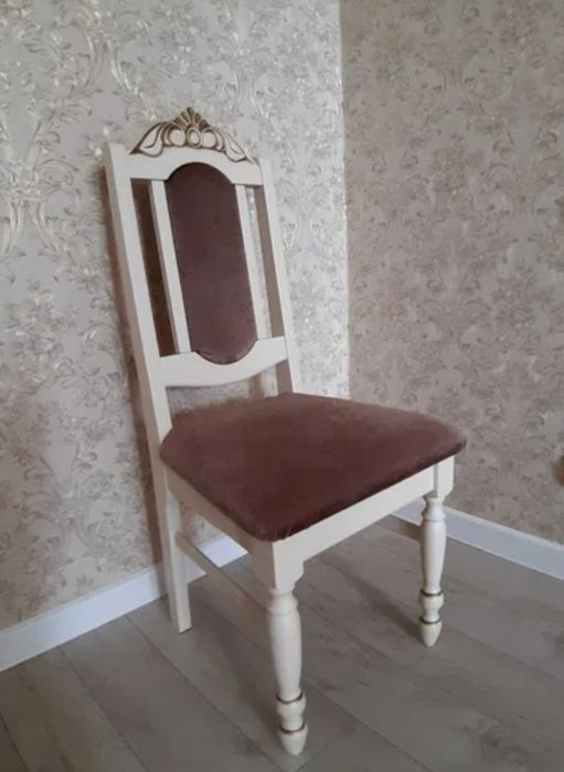 Продам гостиный стол