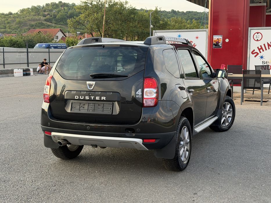 Dacia Duster 2015 / 4x4 / 1.5 Dci / Piele / Navi / Euro 5 / Full Full Extra