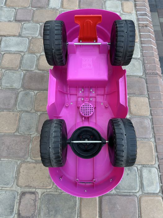 Толокар (машинка-каталка) для девочки