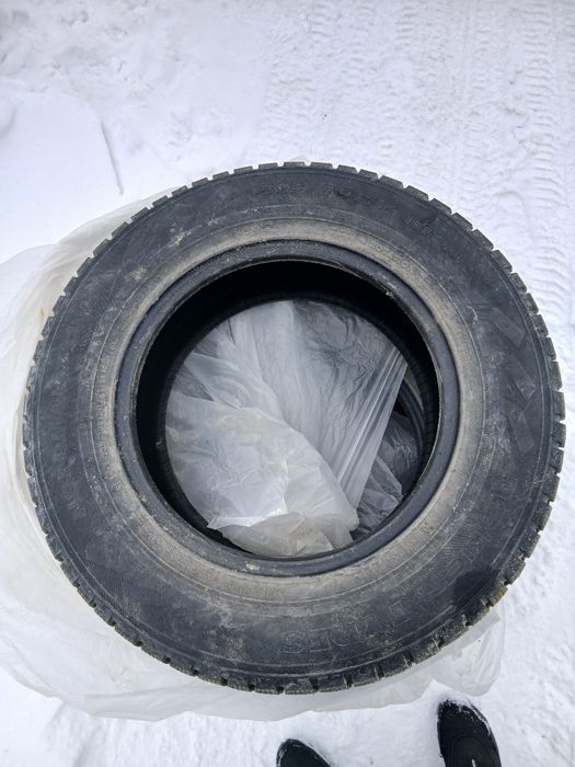 Резина   205/70/15