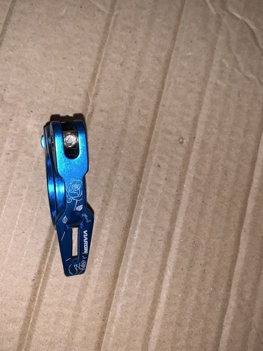 Скоба за седалка