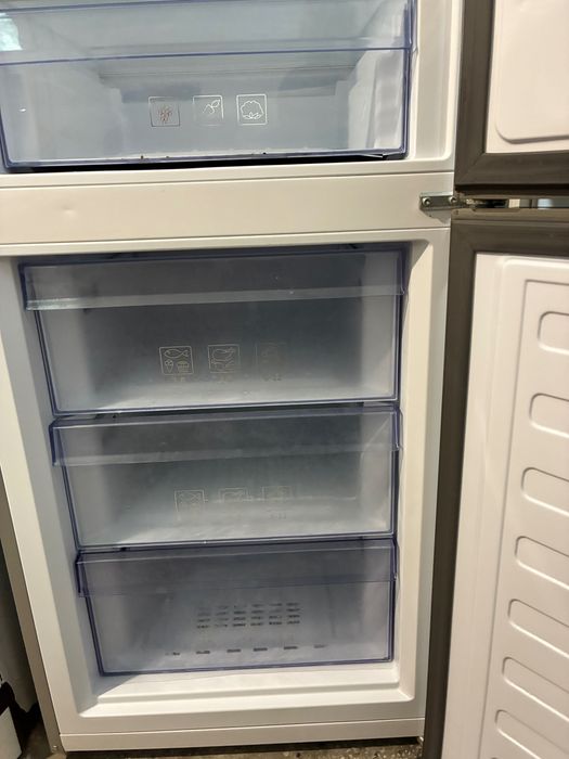 Хладилник  Беко като нов