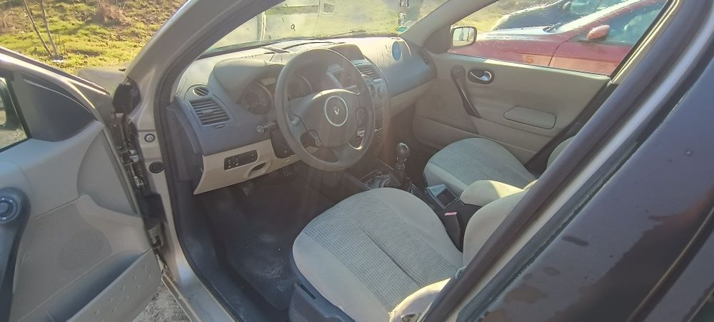 Vand megane 2, 1,5 dci, 6 trepte, ac, pilot automat.