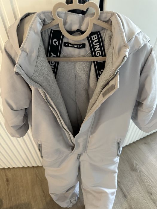 Продам комбез и куртку