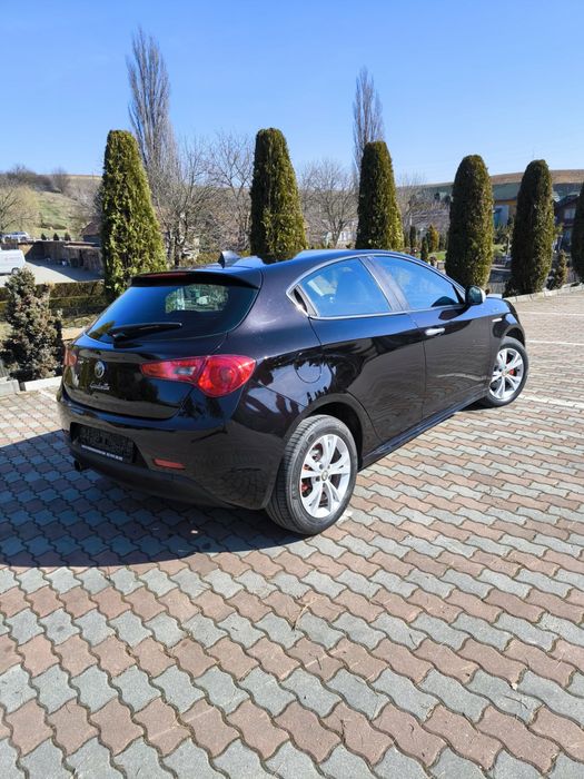 Alfa Romeo~Giulietta~1.4Bezina~