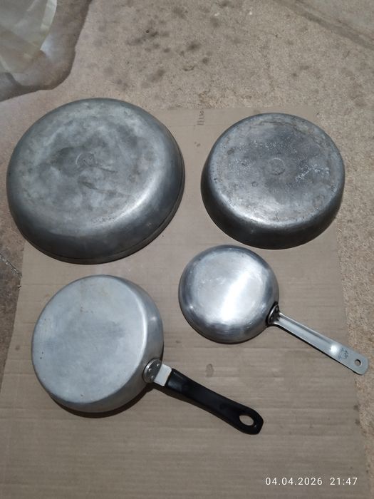 Сковородки алюминиевые 4 штуки