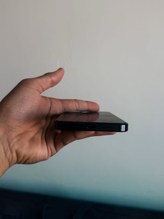 Продам Айфон 15 про макс