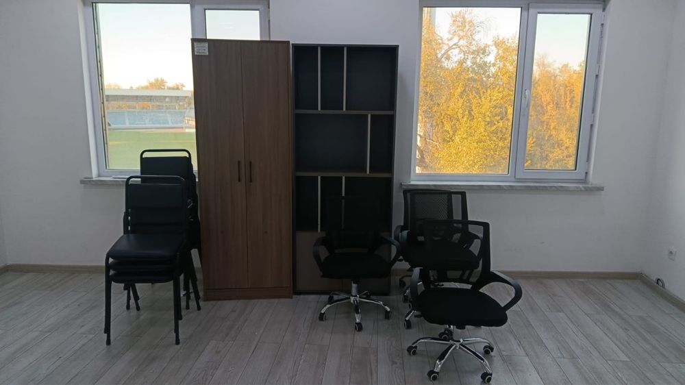 Шакфы стулья и кресло