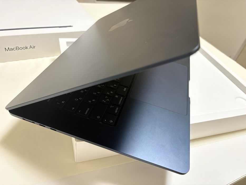 MacBook Air M3 2024 deyarli ishlatilmagan batareya 100%