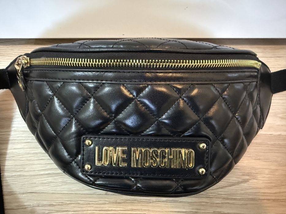 Borseta Love moschino