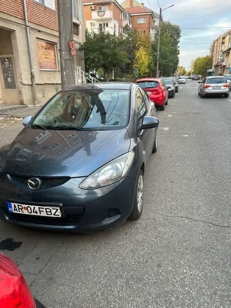Vand mazda  2  an 2008