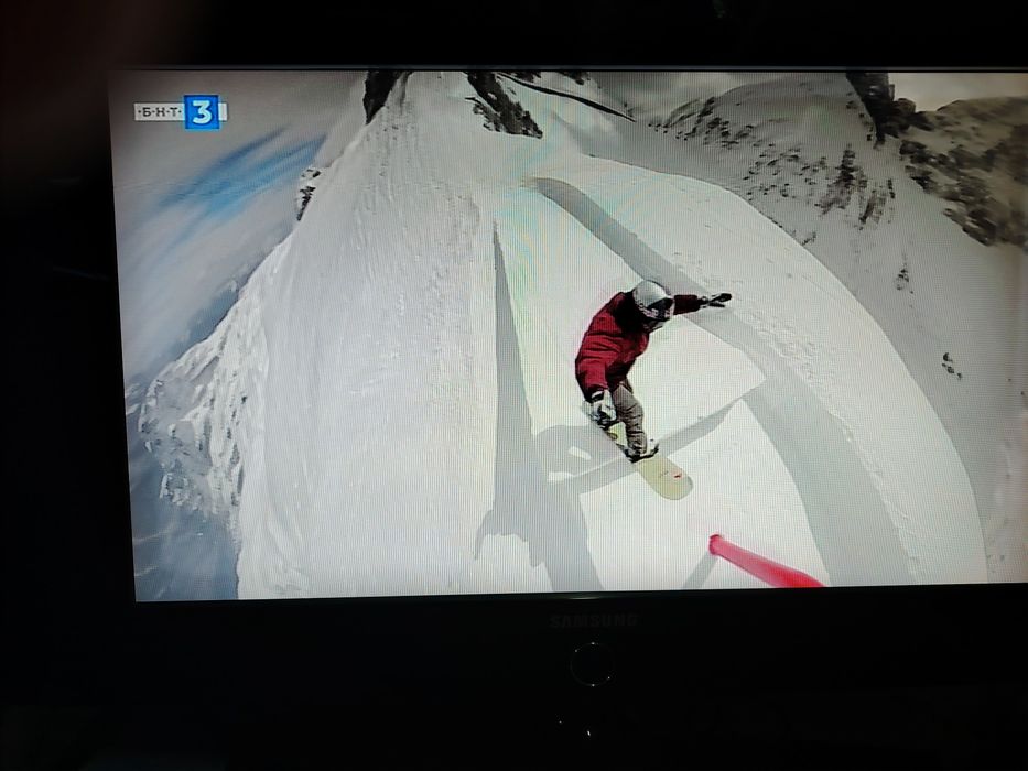 Телевизор 26" работещ