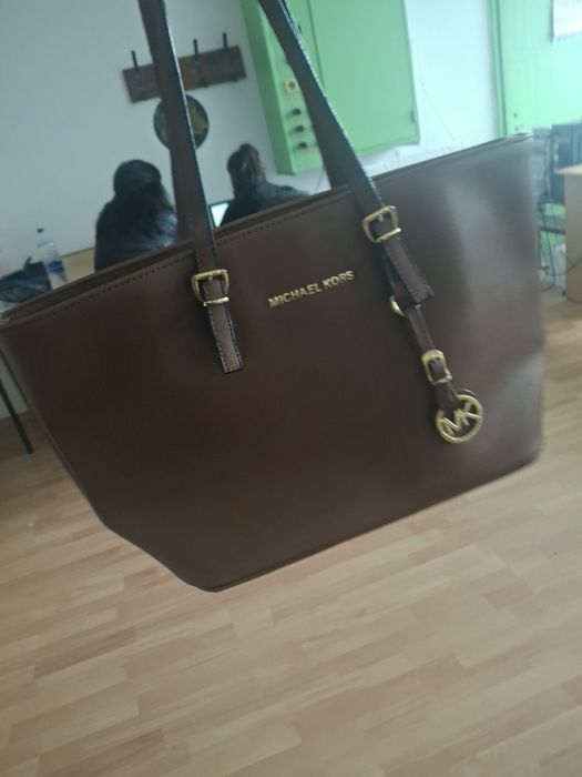 Чанта Маркова-MICHAEL KORS